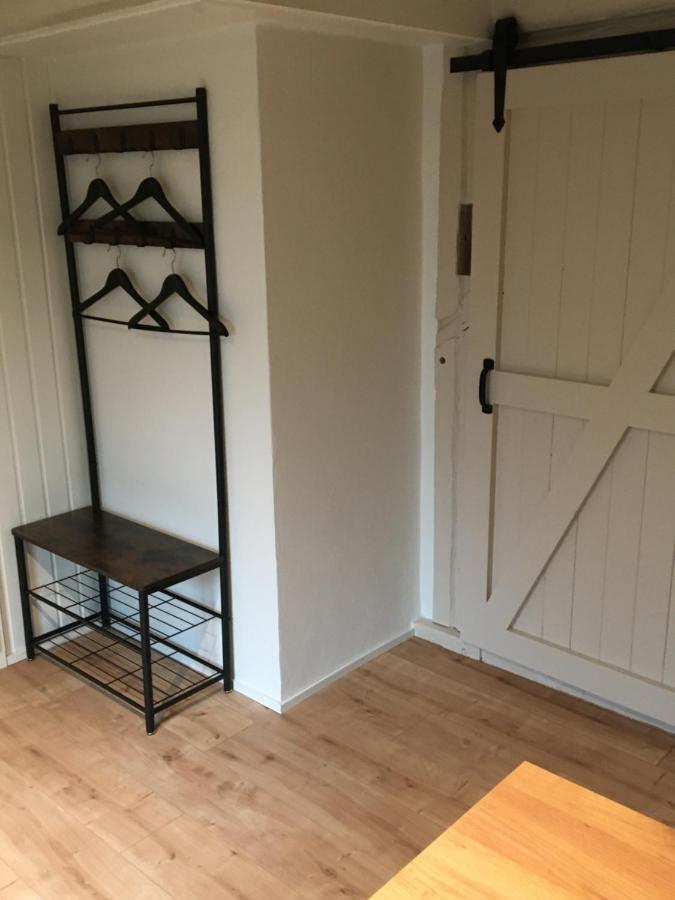 Hoellenmuehle Bed & Breakfast At The Mill Pond Hessisch Oldendorf ภายนอก รูปภาพ