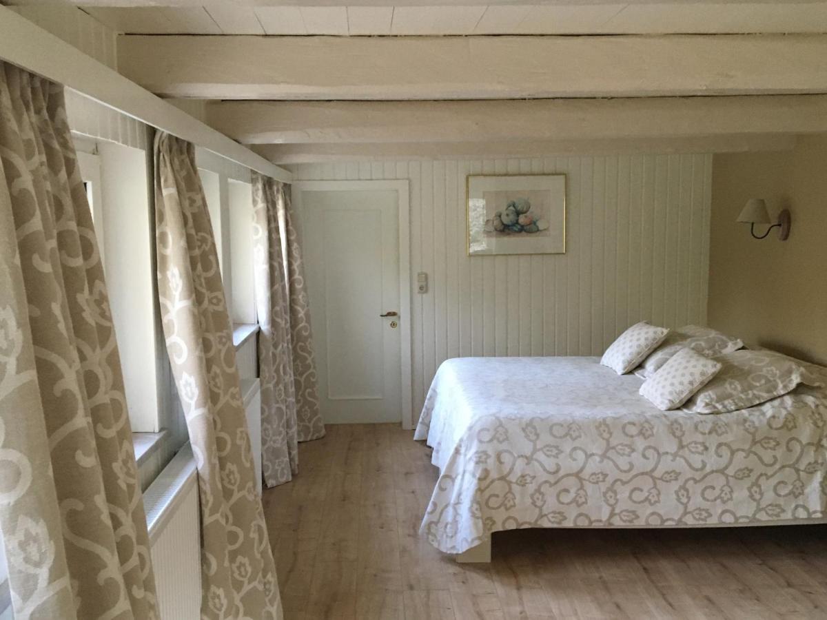 Hoellenmuehle Bed & Breakfast At The Mill Pond Hessisch Oldendorf ภายนอก รูปภาพ
